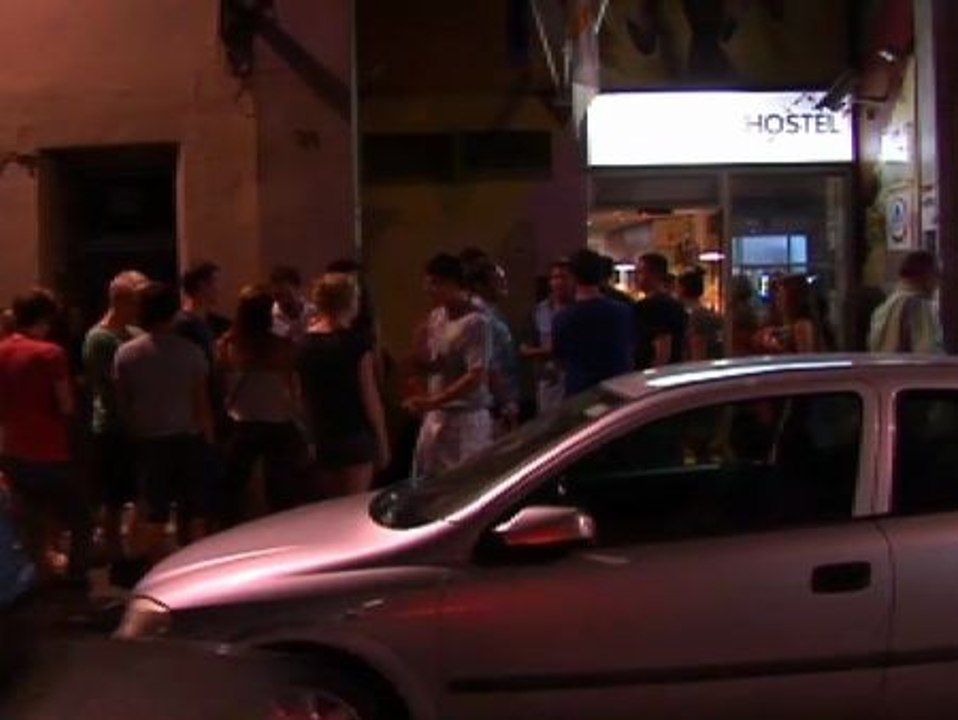 Las borracheras de los jóvenes en Barcelona, provocan un pesar para los vecinos