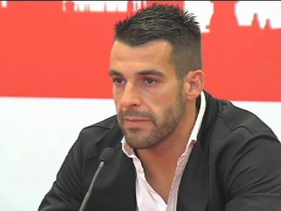 Negredo se despide del Sevilla