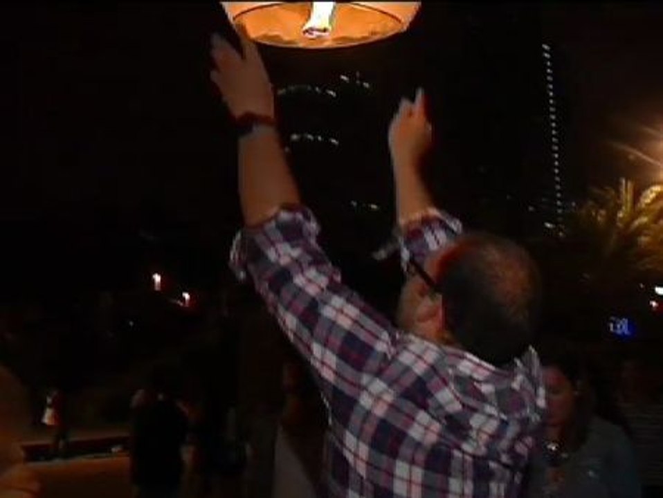 Miles de catalanes celebran Sant Joan