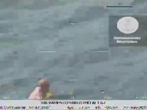 Espectacular rescate de dos pescadores asturianos por Salvamento Marítimo