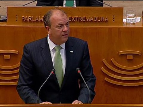 Monago: Vamos a bajar los impuestos a 430.000 contribuyentes extremeños