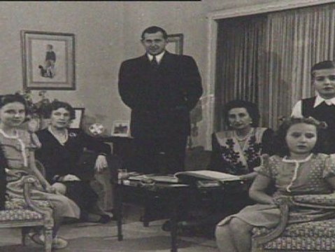 Zarzuela dice que el Rey ya no tiene cuentas en Suiza