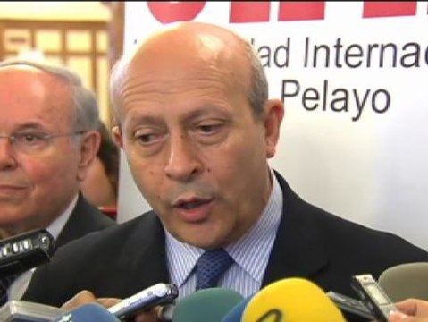 El ministro de Educación insiste en que las becas deben premiar a los mejores estudiantes