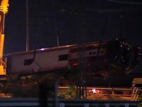 Al menos 38 heridos tras volcar un autobús de pasajeros en Alicante