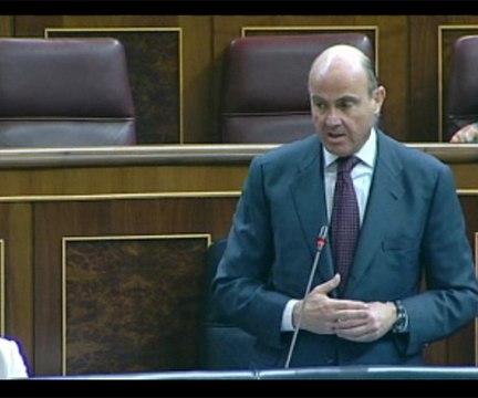 De Guindos ve muchos brotes verdes y pronostica una recuperación economica para antes de lo que pensamos