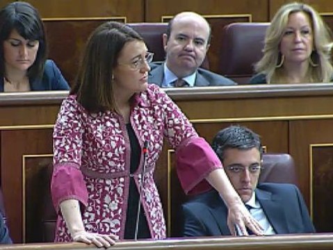 Enfrentamiento entre Sáenz de Santamaría y Soraya Rodríguez por la violencia de género