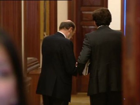 PP y PSOE registran su pacto a dos bandas para la cumbre europea