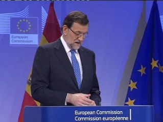 Rajoy expresa su "absoluta confianza" en la ministra Mato