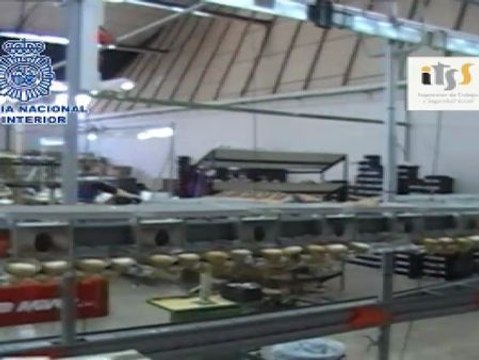 La Policía Nacional detiene a los responsables de un taller de calzado que ocupaba a personas sin contrato laboral