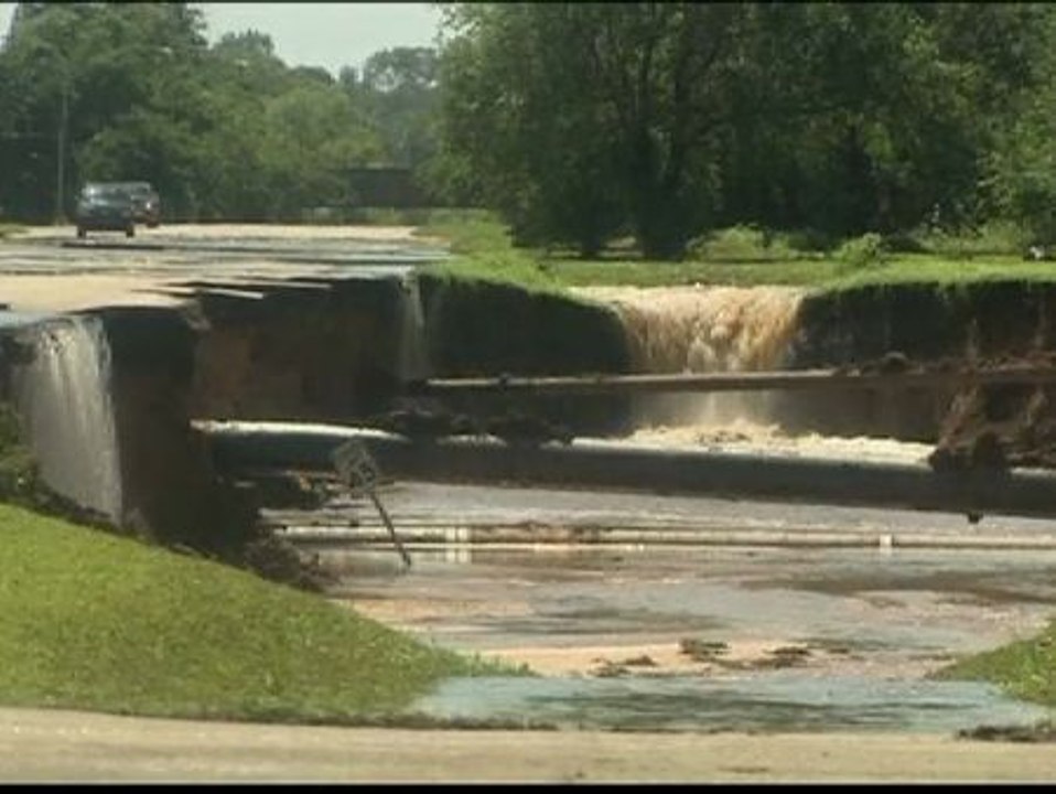 Un socavón obliga a desalojar a 200 vecinos de Oklahoma