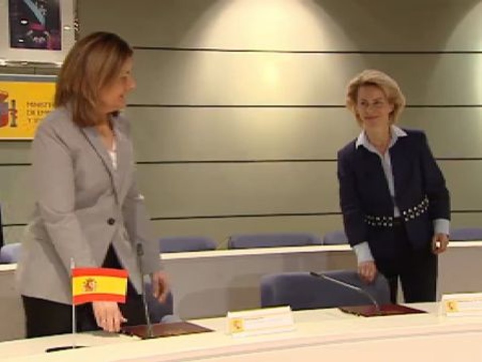 Fátima Báñez firma un acuerdo con la ministra de Empleo alemana