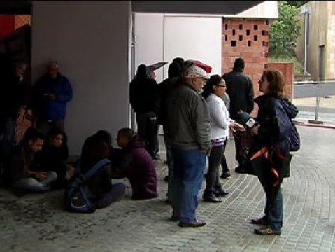 Vecinos ocupan pisos municipales en Barcelona