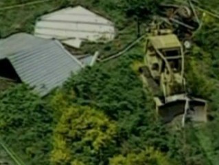 Destrucción total a bordo de una máquina excavadora