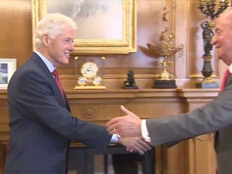 El rey se reúne con Bill Clinton en la Zarzuela