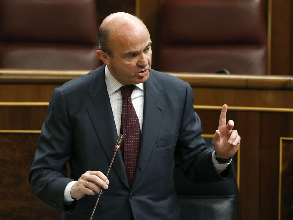 De Guindos ve muchos brotes verdes y pronostica una recuperación economica "para antes de lo que pensamos"