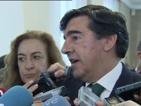 El Partido Popular insta al 15M a conseguir sus objetivos con votos, no sólo con pancartas