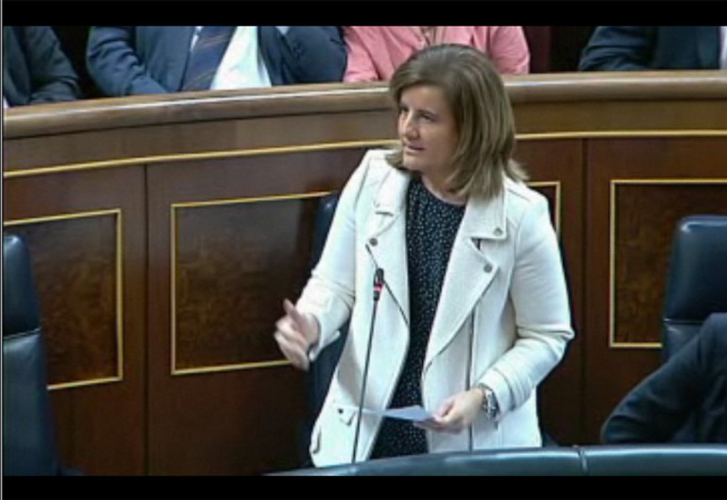 Fátima Báñez afirma que el éxodo de los jóvenes es