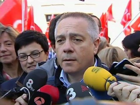 Pere Navarro denuncia que Artur Mas está más obsesionado por el derecho a decidir que por el trabajo
