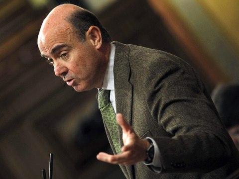 De Guindos dice que la política monetaria europea está rota