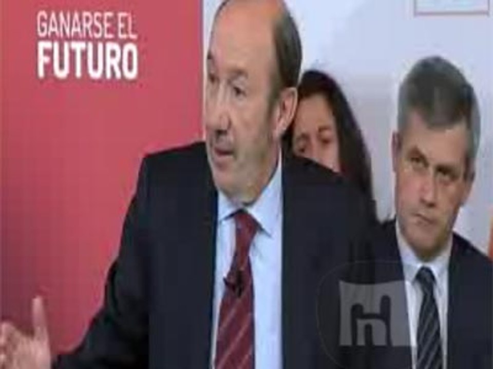 Rubalcaba: "El Gobierno desprestigia aquello que quiere reformar"