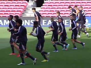 El Bayern toma contacto con el césped del Camp Nou