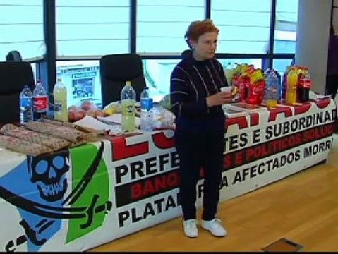 Encerrados en el ayuntamiento, con el alcalde