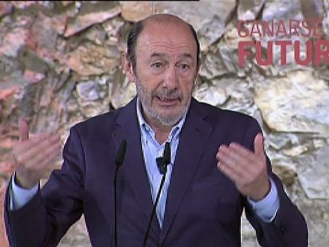 Rubalcaba: Queremos que paguen los que más tienen, los que más ganan y los que más heredan