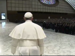 Скачать видео: EL Papa Francisco apuesta por una iglesia pobre para los pobres