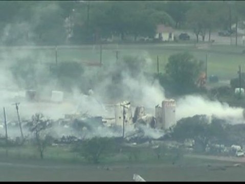Los alrededores de la fábrica de fertilizantes de Texas, carbonizados