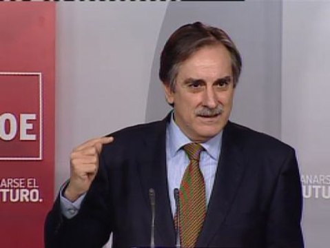 Valeriano: 35 decretos ley en los últimos 14 meses no es propio de un gobierno democrático
