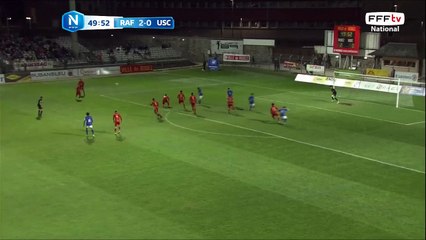 Coup franc repoussé par la défense