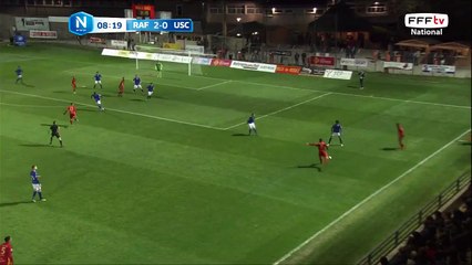 Belle tête qui passe à côté