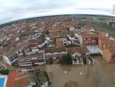 Pueblos inundados por ríos debordados por las lluvias
