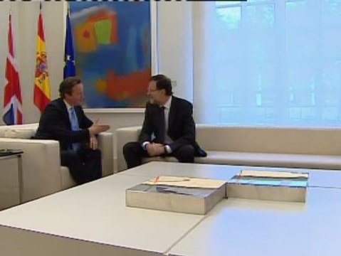 Rajoy recibe a Cameron en La Moncloa