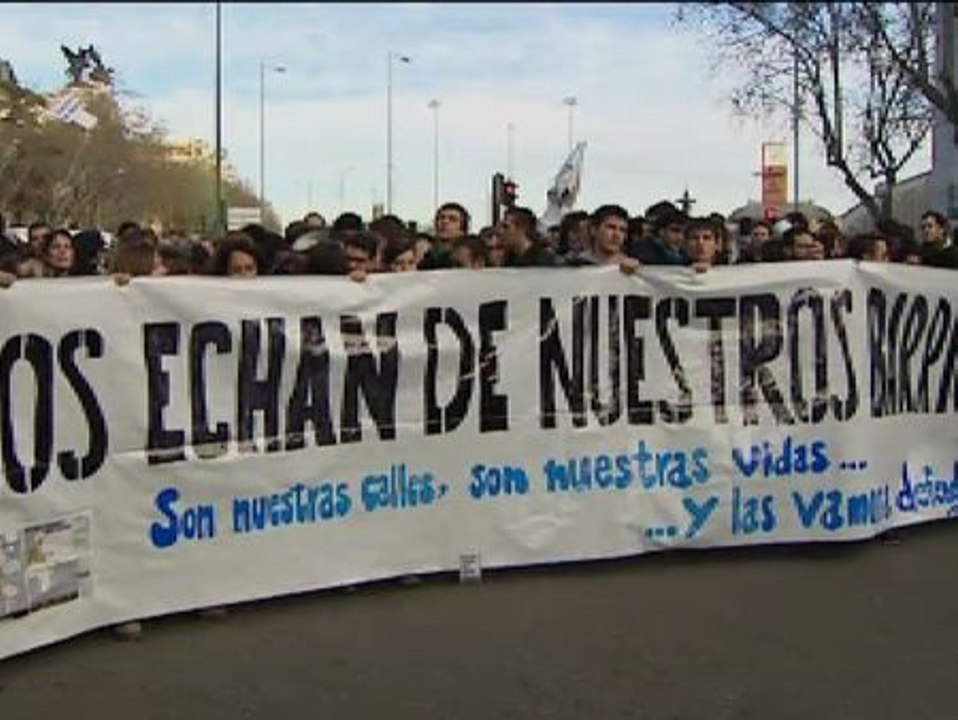 La plataforma "Juventud sin futuro" se moviliza en varias ciudades de España