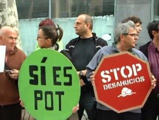 Tenso escrache en la sede del PP de Gandía