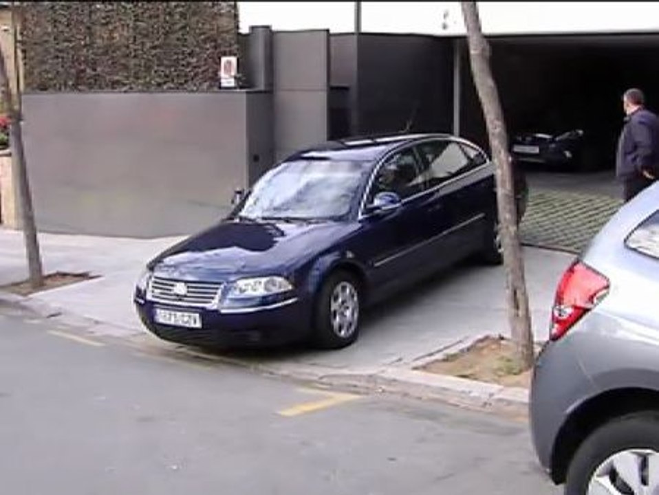 La infanta Cristina se deja ver a la salida de su vivienda en Pedralbes