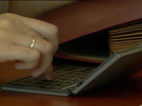 La tasa de ahorro de las familias cae al 8,2% de la renta disponible