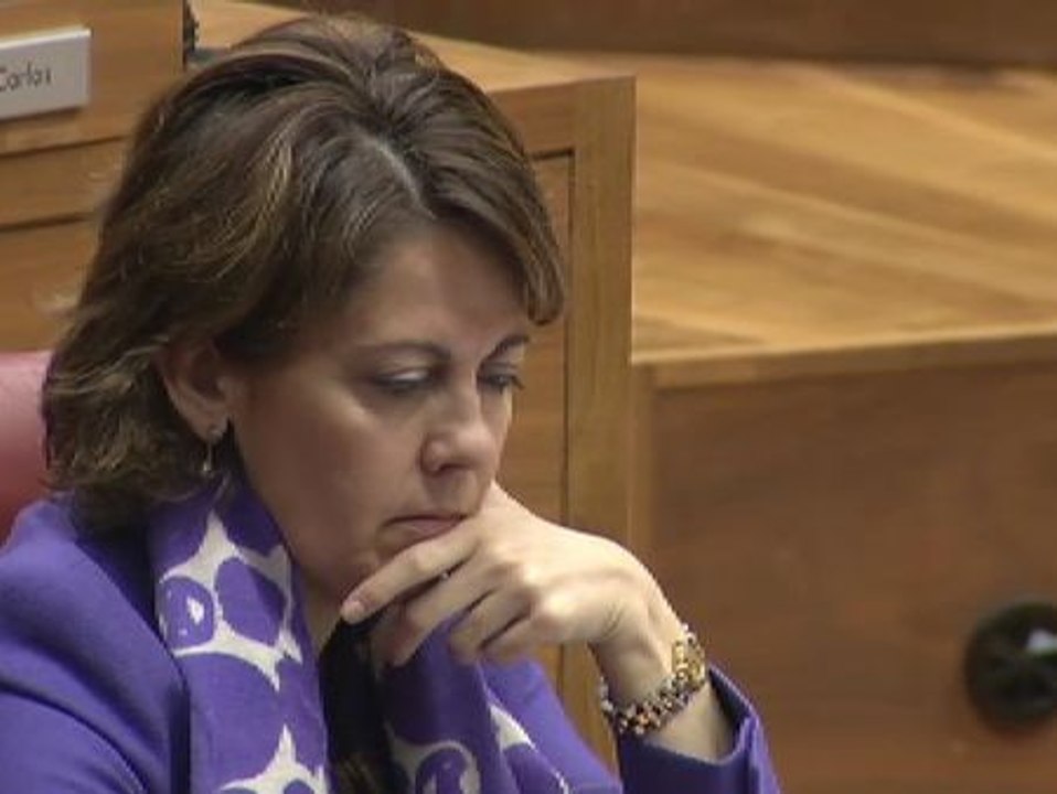 La presidenta de Navarra se enfrenta a una moción de censura