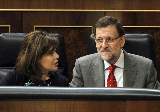 Rajoy dice que no rectifica su política económica aunque reconoce que no produce efectos en la vida real