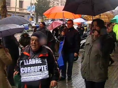 La PAH refuerza sus movilizaciones en la tramitación de la iniciativa legislativa contra los desahucios