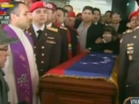 Multitudinario homenaje a Chávez en Caracas
