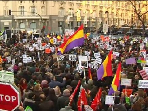 La marea ciudadana inunda Madrid para protestar contra los recortes sociales