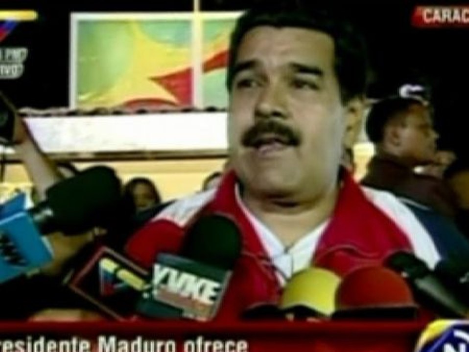 Maduro rechaza los rumores y anuncia que Chávez recibe quimioterapia