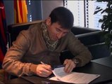 Leo Messi firma con el Barcelona hasta 2018