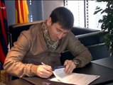 Messi amplía contrato con el Barça hasta 2018