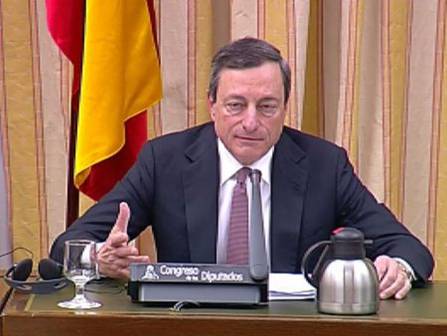 Draghi felicita a España por