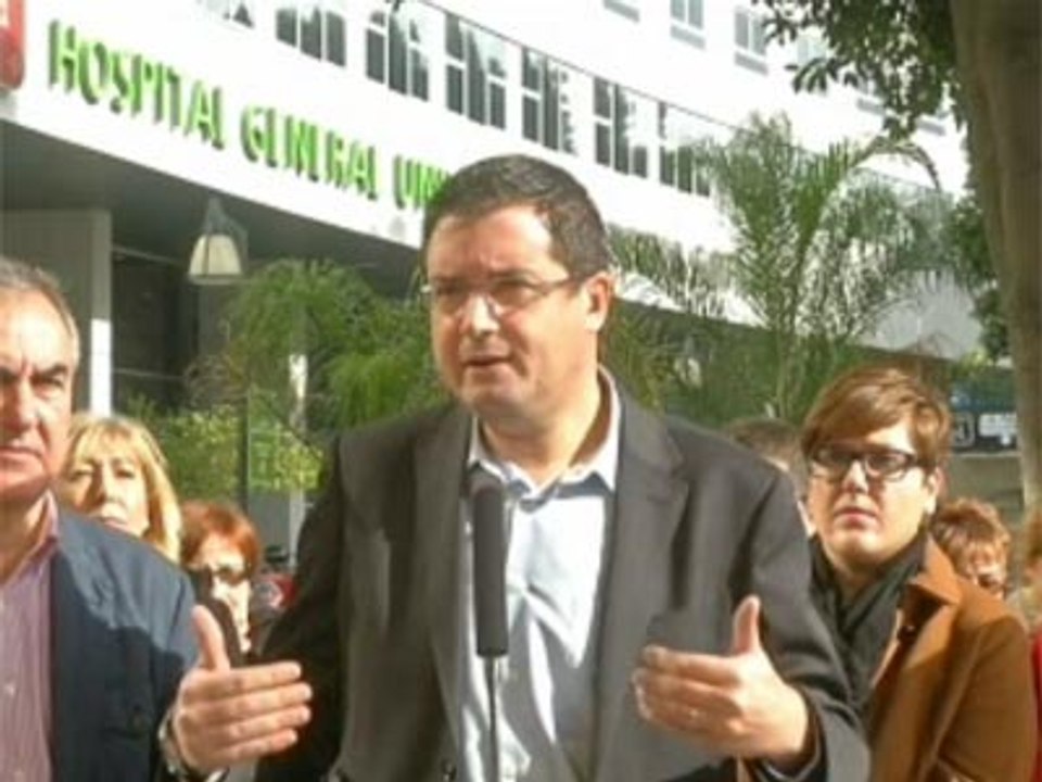 El PSOE dice que el Gobierno del PP tiene la cabeza "más puesta en Suiza que en España"