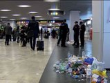 La basura se acumula en el aeropuerto de Barajas por quinto día consecutivo