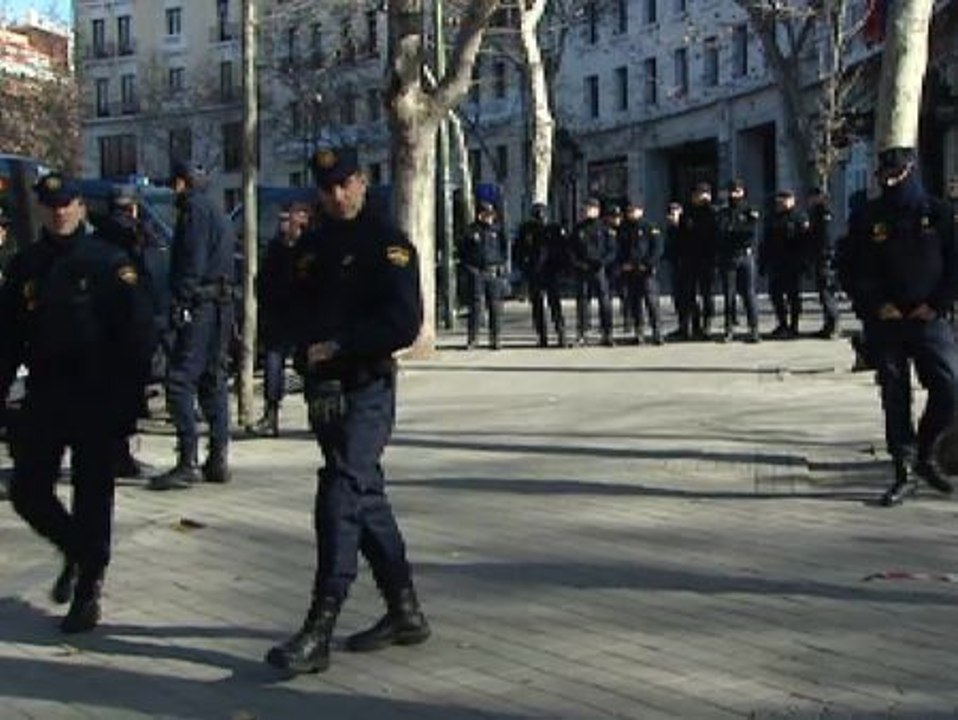 Protestas de la Plataforma de Afectados por la Hipoteca contra los inversores frente al Ritz
